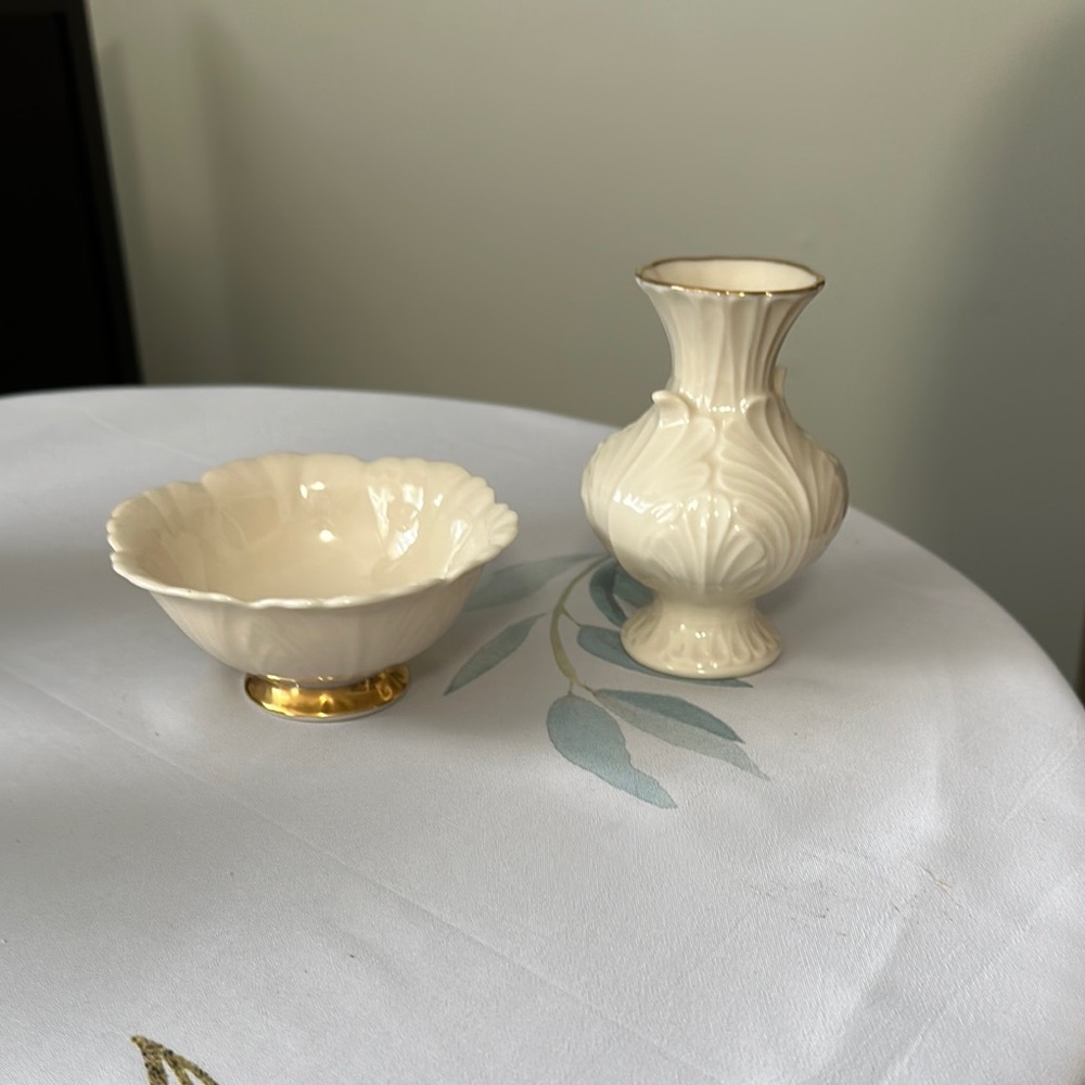 Lenox Cream and Gold Vase and Bowl Set